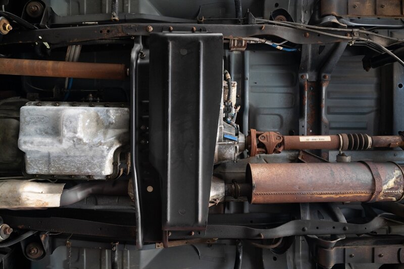 1995 Ford Bronco Eddie Bauer   - Photo 40 - Neptune City, NJ 07753