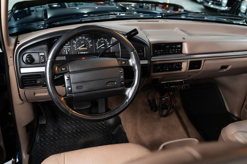 1995 Ford Bronco Eddie Bauer   - Photo 23 - Neptune City, NJ 07753