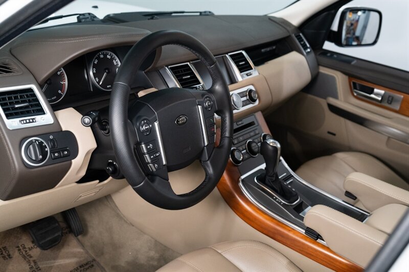 2011 Land Rover Range Rover Sport HSE   - Photo 33 - Neptune City, NJ 07753