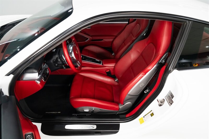 2013 Porsche 911 Carrera 4S - Photo 13 - Neptune City, NJ 07753