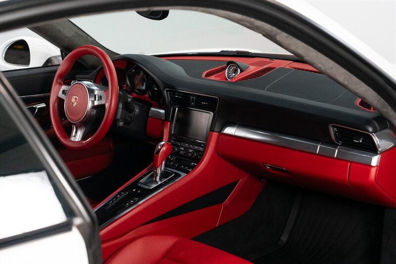 2013 Porsche 911 Carrera 4S - Photo 18 - Neptune City, NJ 07753