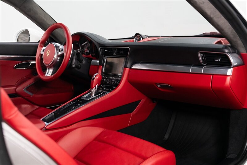 2013 Porsche 911 Carrera 4S - Photo 12 - Neptune City, NJ 07753