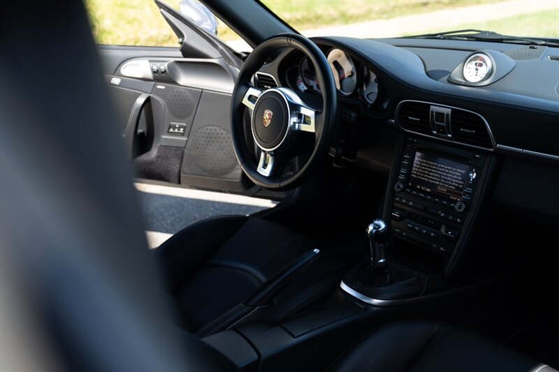 2012 Porsche 911 Turbo   - Photo 47 - Neptune City, NJ 07753