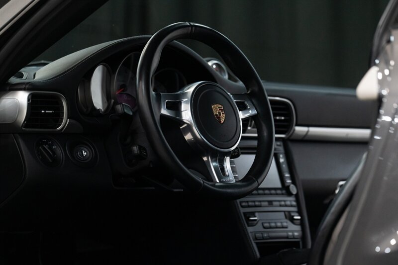 2012 Porsche 911 Turbo   - Photo 12 - Neptune City, NJ 07753