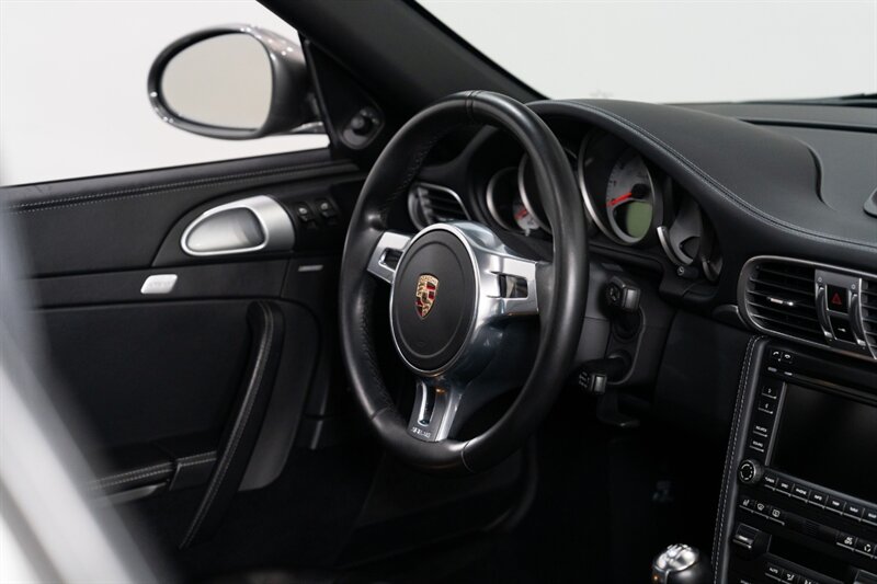 2012 Porsche 911 Turbo   - Photo 17 - Neptune City, NJ 07753