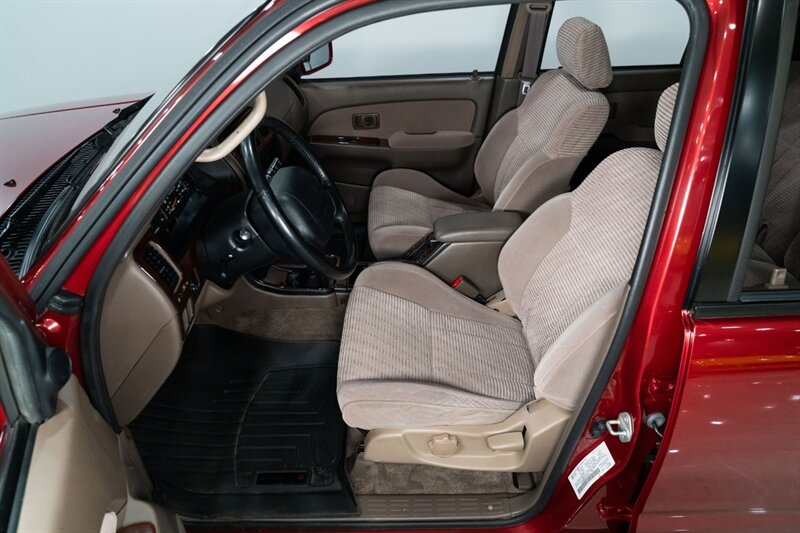 1997 Toyota 4Runner SR5   - Photo 16 - Neptune City, NJ 07753