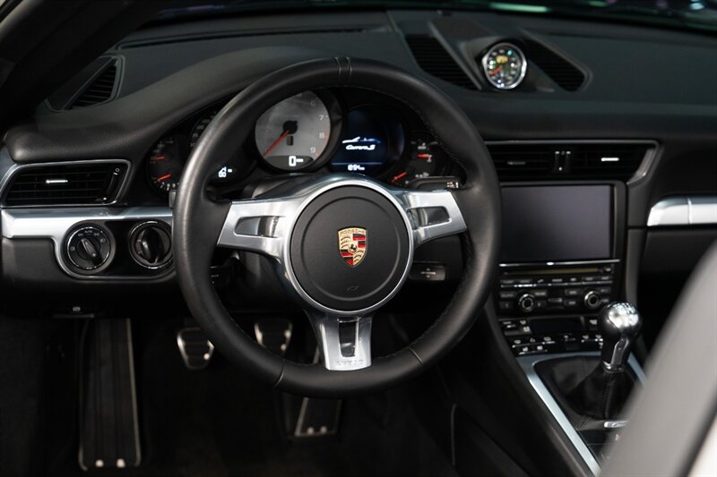 2013 Porsche 911 Carrera S   - Photo 15 - Neptune City, NJ 07753