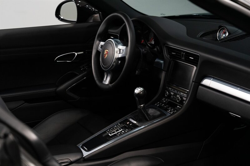 2013 Porsche 911 Carrera S   - Photo 25 - Neptune City, NJ 07753