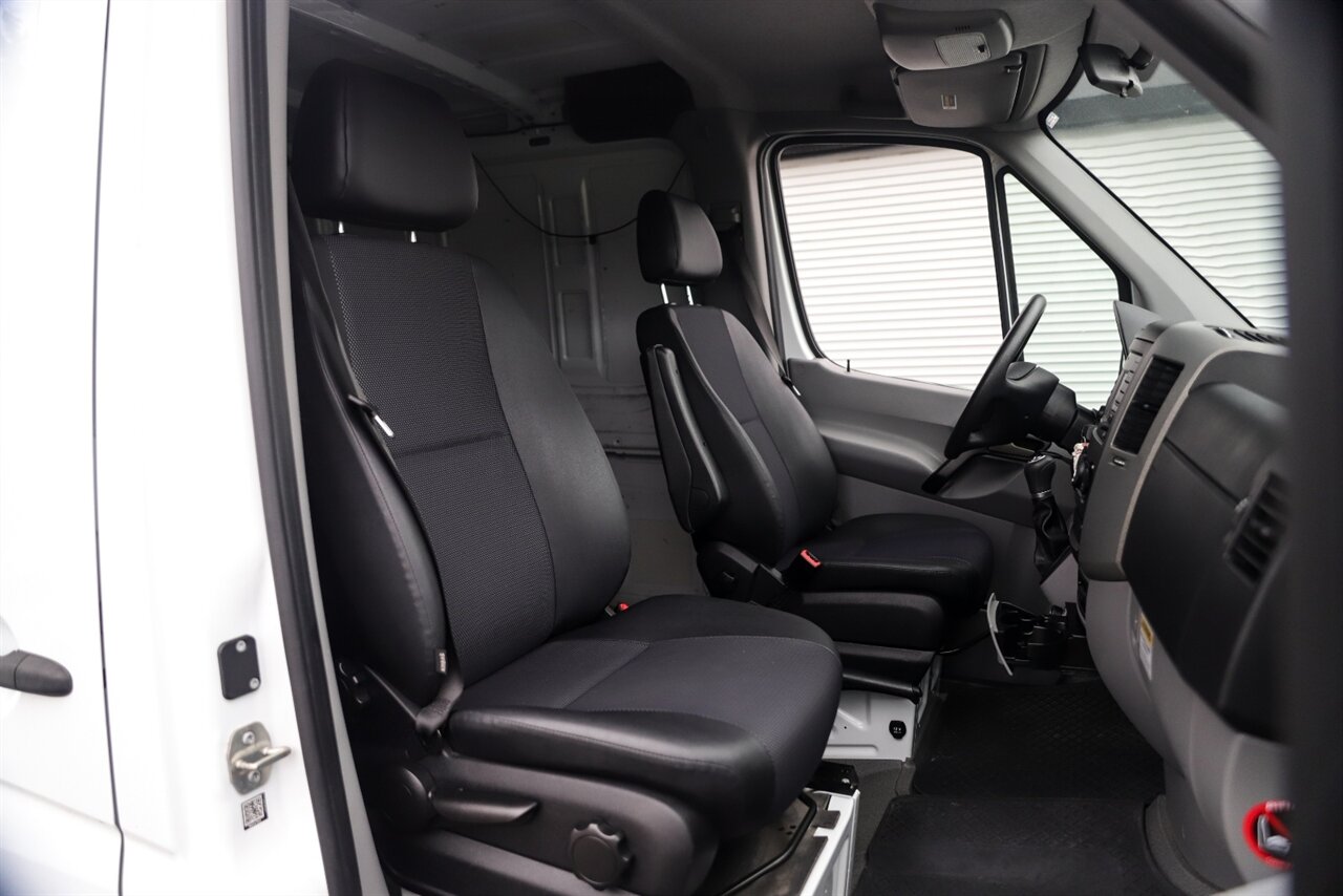 2017 Mercedes-Benz Sprinter Worker 2500   - Photo 12 - Neptune City, NJ 07753