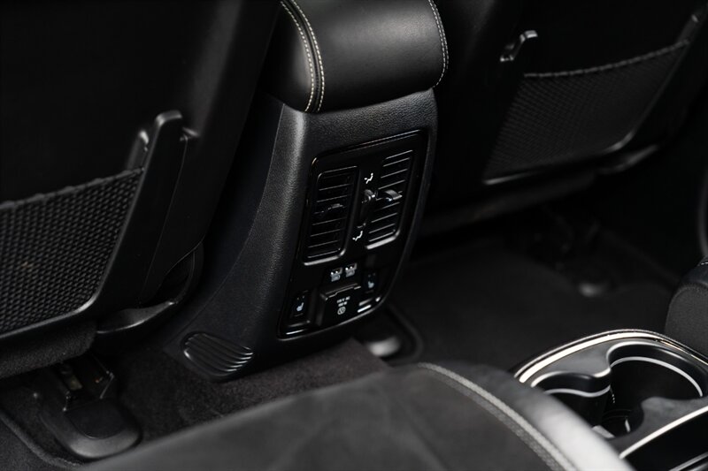 2018 Dodge Durango SRT   - Photo 16 - Neptune City, NJ 07753