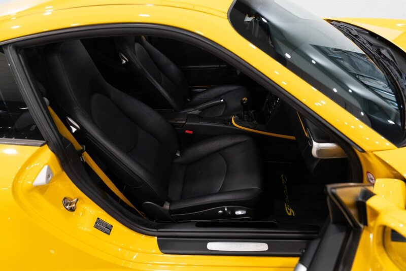 2010 Porsche 911 Carrera 4S - Photo 34 - Neptune City, NJ 07753