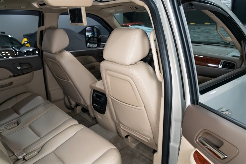 2012 GMC Yukon XL SLT 2500 - Photo 25 - Neptune City, NJ 07753