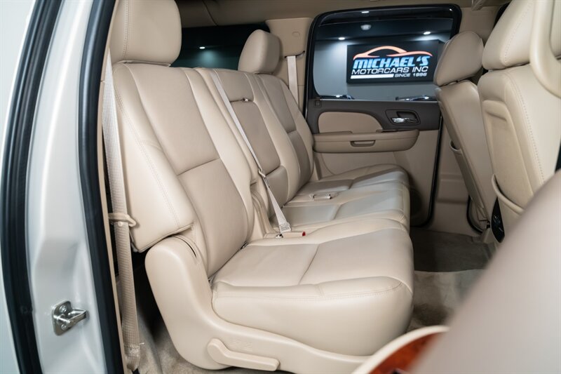 2012 GMC Yukon XL SLT 2500 - Photo 20 - Neptune City, NJ 07753