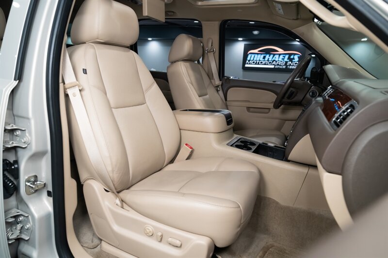 2012 GMC Yukon XL SLT 2500 - Photo 24 - Neptune City, NJ 07753