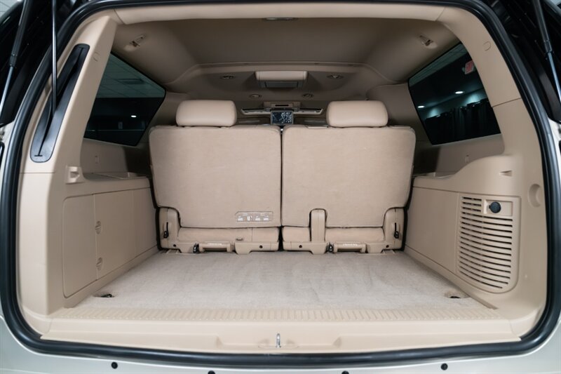 2012 GMC Yukon XL SLT 2500 - Photo 27 - Neptune City, NJ 07753