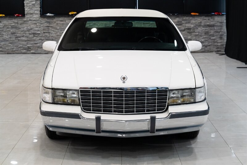 1995 Cadillac Fleetwood   - Photo 49 - Neptune City, NJ 07753