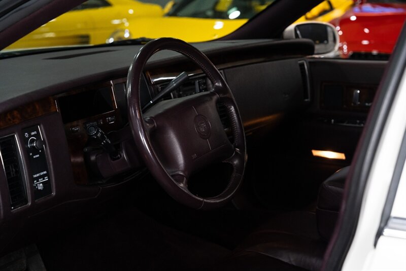 1995 Cadillac Fleetwood   - Photo 30 - Neptune City, NJ 07753