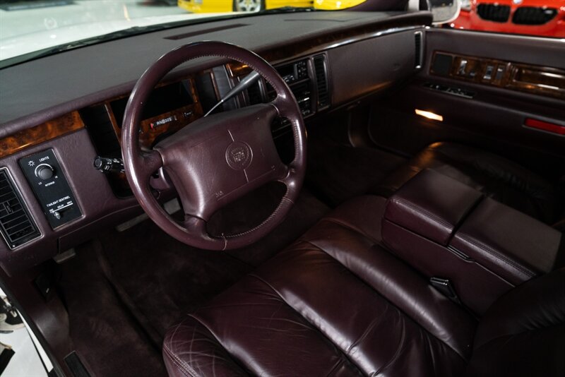 1995 Cadillac Fleetwood   - Photo 10 - Neptune City, NJ 07753