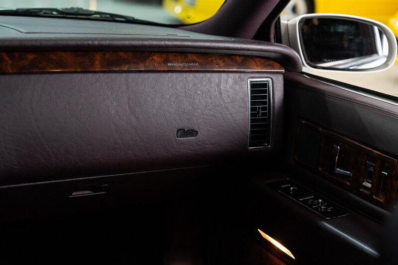 1995 Cadillac Fleetwood   - Photo 32 - Neptune City, NJ 07753