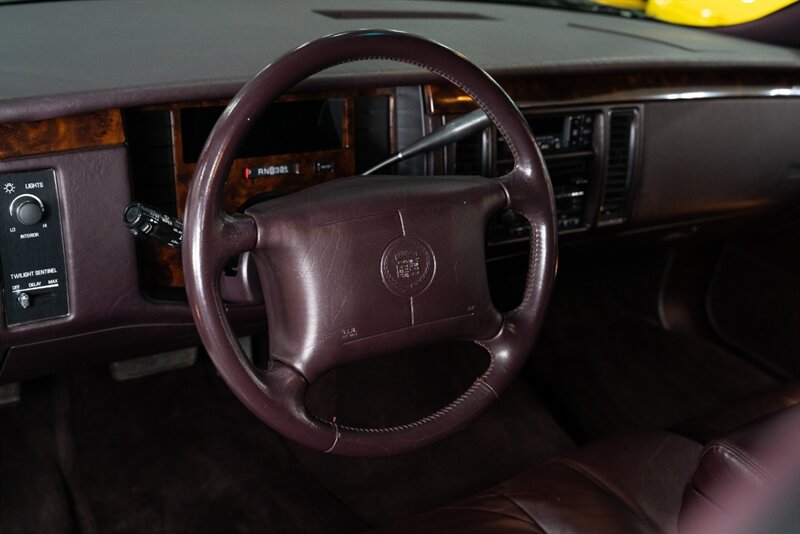 1995 Cadillac Fleetwood   - Photo 11 - Neptune City, NJ 07753