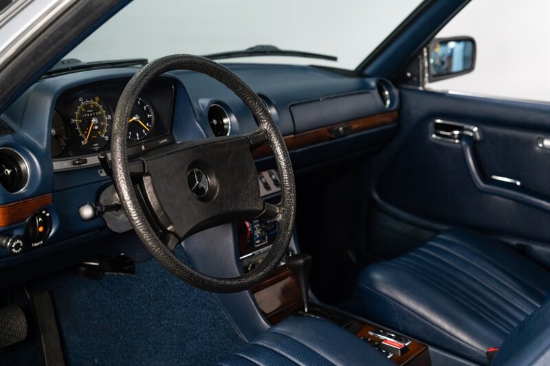 1980 Mercedes-Benz 280CE   - Photo 26 - Neptune City, NJ 07753
