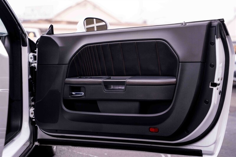2014 Dodge Challenger R/T SHAKER - Photo 32 - Neptune City, NJ 07753