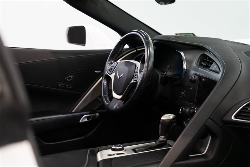 2014 Chevrolet Corvette Stingray Z51   - Photo 16 - Neptune City, NJ 07753