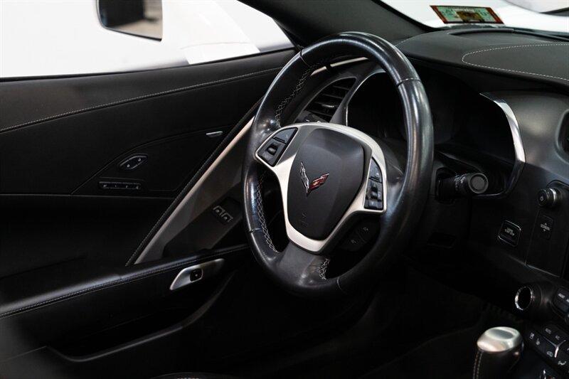 2014 Chevrolet Corvette Stingray Z51   - Photo 18 - Neptune City, NJ 07753