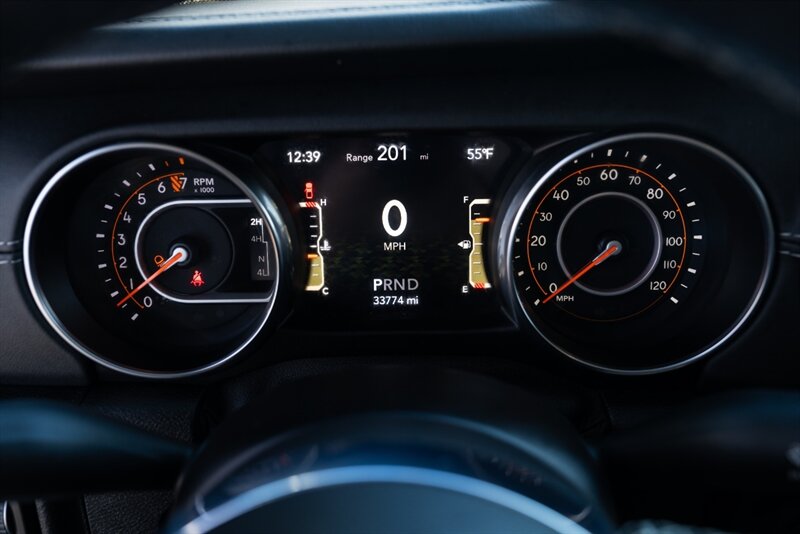 2020 Jeep Gladiator Overland   - Photo 9 - Neptune City, NJ 07753