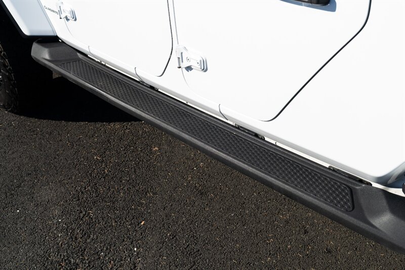 2020 Jeep Gladiator Overland   - Photo 47 - Neptune City, NJ 07753