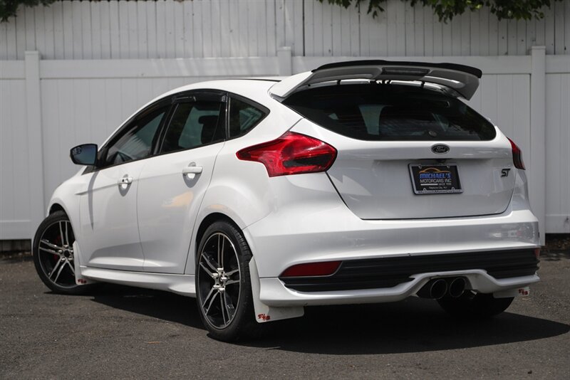 2017 Ford Focus ST   - Photo 4 - Neptune City, NJ 07753