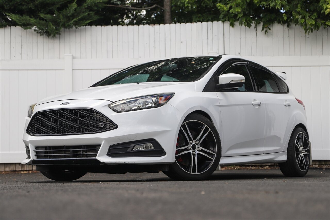 2017 Ford Focus ST   - Photo 37 - Neptune City, NJ 07753