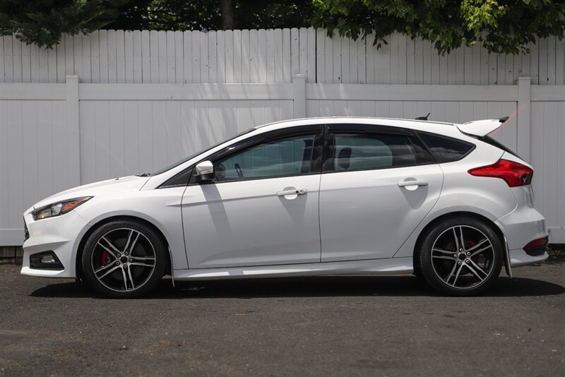 2017 Ford Focus ST   - Photo 3 - Neptune City, NJ 07753