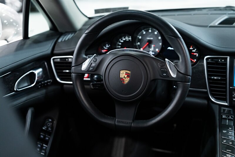 2011 Porsche Panamera 4S   - Photo 13 - Neptune City, NJ 07753