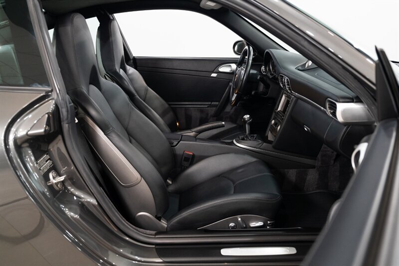 2005 Porsche 911 Carrera S   - Photo 18 - Neptune City, NJ 07753