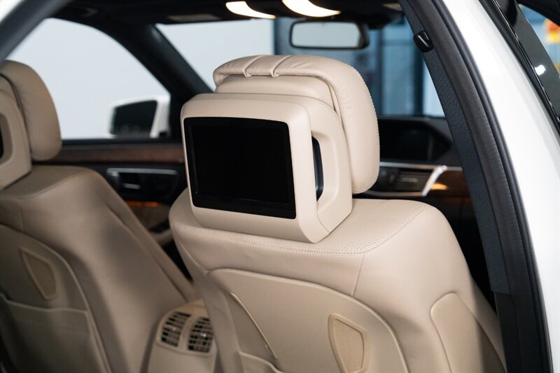 2012 Mercedes-Benz E 550 Sport 4MATIC - Photo 17 - Neptune City, NJ 07753