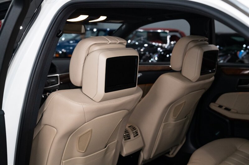 2012 Mercedes-Benz E 550 Sport 4MATIC - Photo 14 - Neptune City, NJ 07753