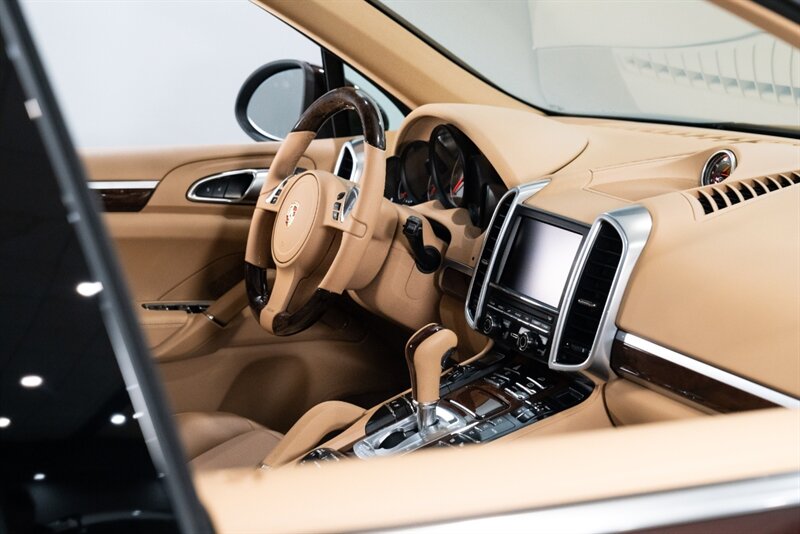 2014 Porsche Cayenne S   - Photo 15 - Neptune City, NJ 07753