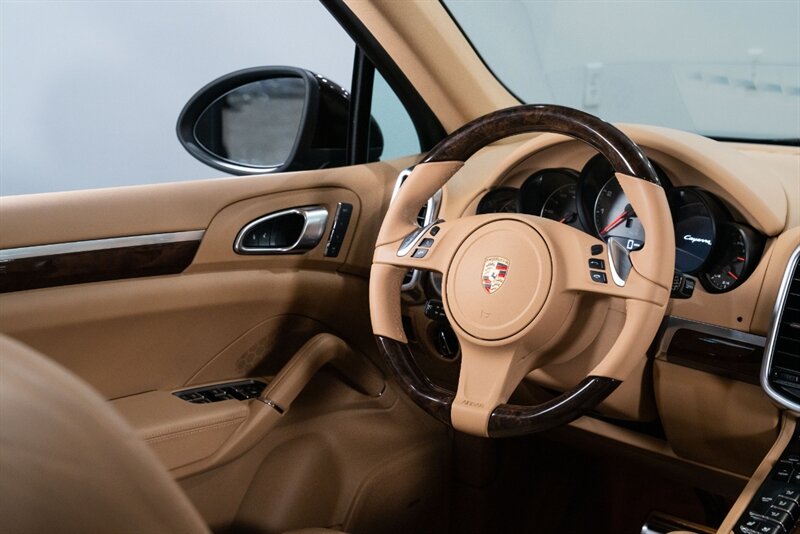 2014 Porsche Cayenne S   - Photo 16 - Neptune City, NJ 07753