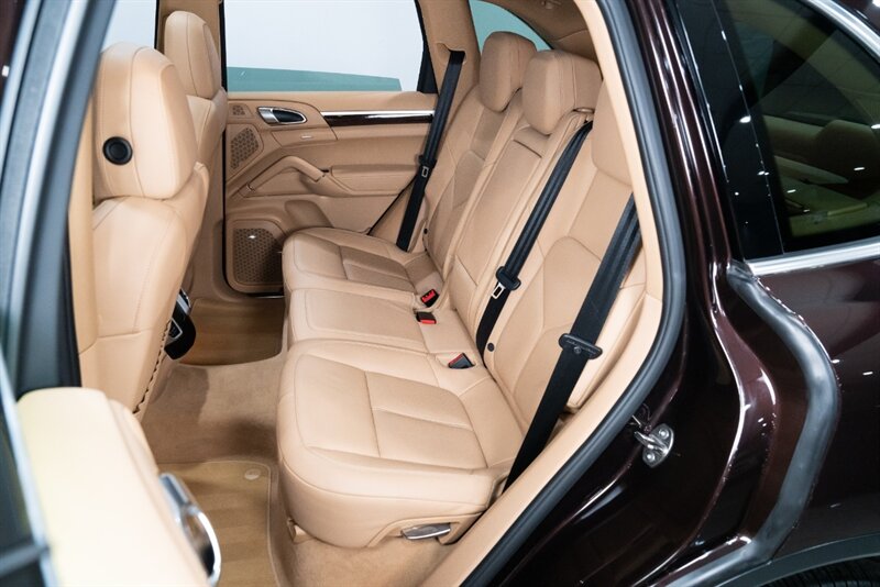2014 Porsche Cayenne S   - Photo 19 - Neptune City, NJ 07753