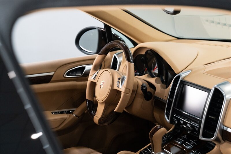 2014 Porsche Cayenne S   - Photo 46 - Neptune City, NJ 07753