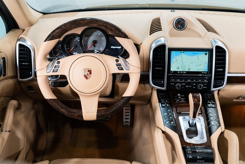 2014 Porsche Cayenne S   - Photo 2 - Neptune City, NJ 07753