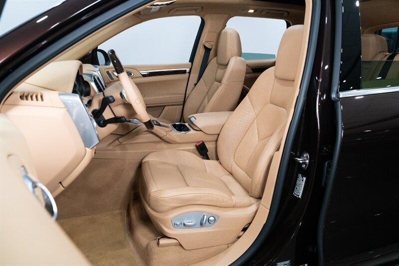 2014 Porsche Cayenne S   - Photo 18 - Neptune City, NJ 07753