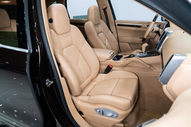 2014 Porsche Cayenne S   - Photo 29 - Neptune City, NJ 07753