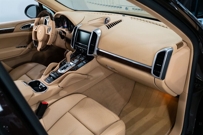 2014 Porsche Cayenne S   - Photo 21 - Neptune City, NJ 07753