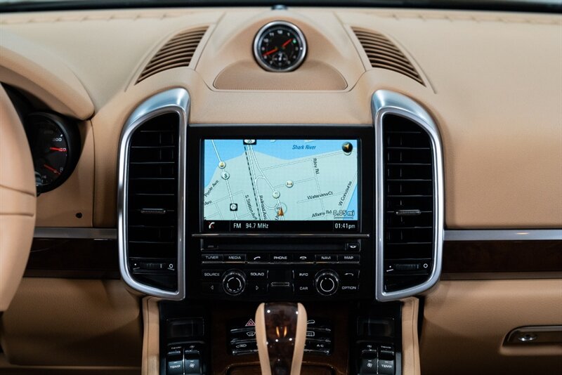 2014 Porsche Cayenne S   - Photo 12 - Neptune City, NJ 07753