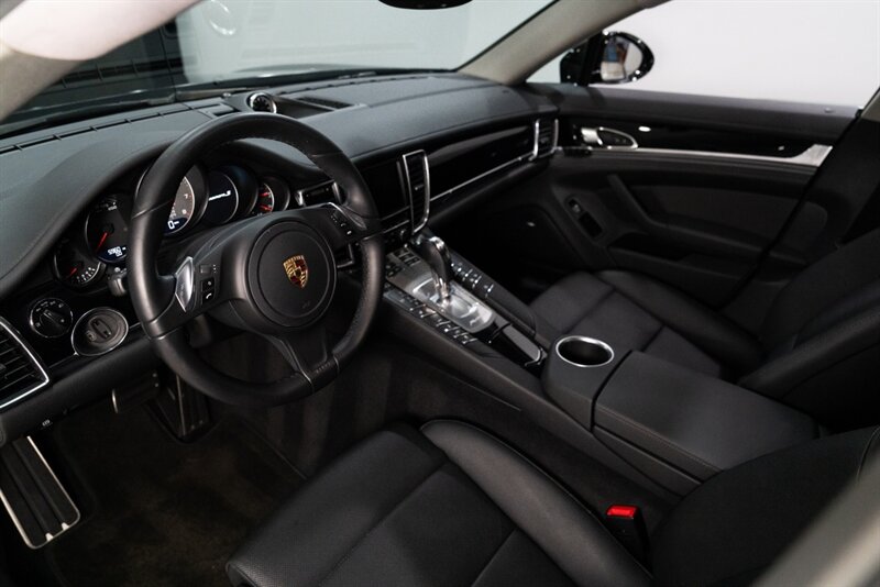 2014 Porsche Panamera S - Photo 16 - Neptune City, NJ 07753