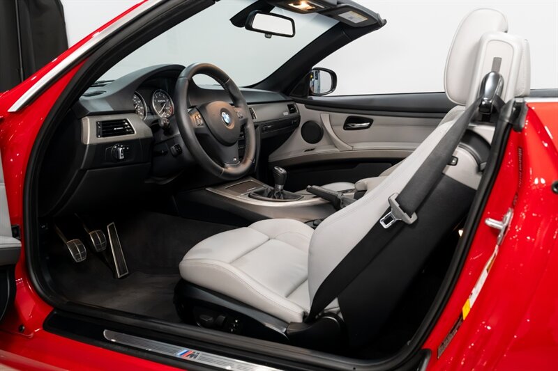 2013 BMW 3 Series 335is - Photo 21 - Neptune City, NJ 07753