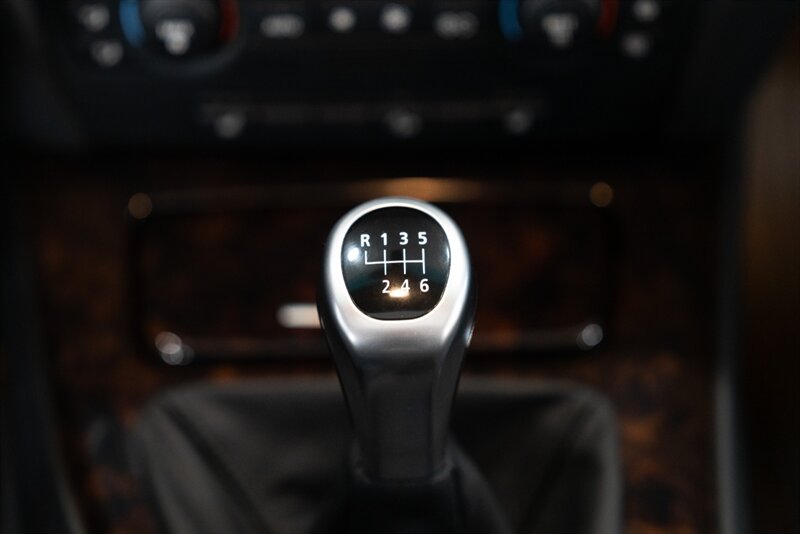 2006 BMW 3 Series 330xi - Photo 26 - Neptune City, NJ 07753