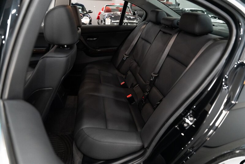 2006 BMW 3 Series 330xi - Photo 17 - Neptune City, NJ 07753